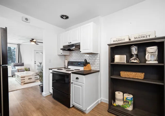 Photo 2 of Single family home for sale at 2425 W Sinto Ave, Spokane, WA 99201 | MLS# 202625808 | Listing updated on 2026-10-17