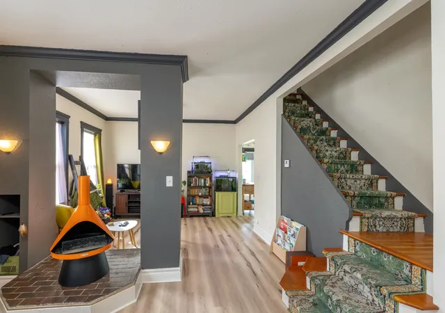 Photo 2 of Sale Pending at 709 W Montgomery Ave, Spokane, WA 99205 | MLS# 202625813 | Listing updated on 2026-10-22