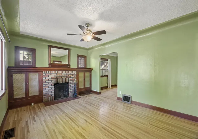 Photo 3 of Single family home for sale at 1117 W Carlisle Ave, Spokane, WA 99205 | MLS# 202625815 | Listing updated on 2026-10-17