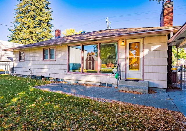 Photo 3 of Sale Pending at 1311 N Marguerite Rd, Spokane Valley, WA 99212 | MLS# 202625819 | Listing updated on 2026-10-20