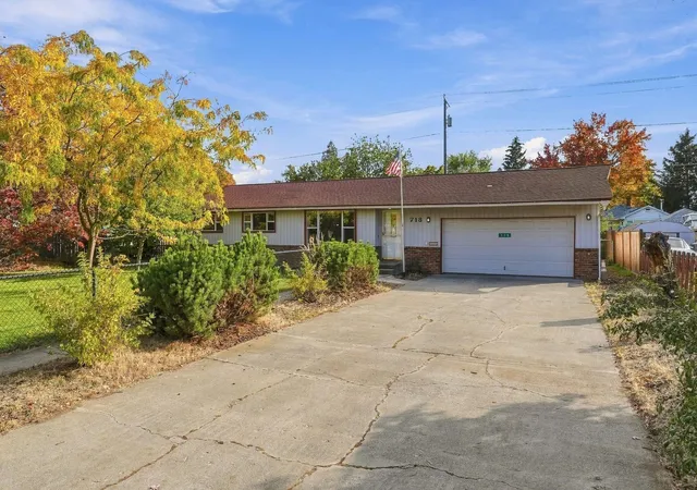 Photo 3 of Sale Pending at 718 E Dalke Ave, Spokane, WA 99208 | MLS# 202625831 | Listing updated on 2026-10-21