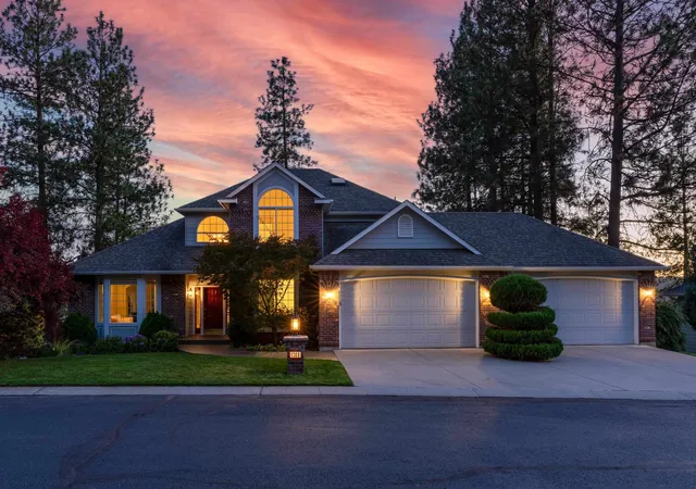 Single family home for sale at 1306 E Blackwood Ln, Spokane, WA 99223 | MLS# 202625838