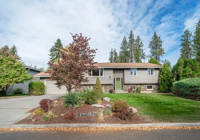 Photo 1 of Single family home for sale at 2427 E 40th Avenue, Spokane, WA 99223 | MLS# 202625846 | Listing updated on 2026-10-16