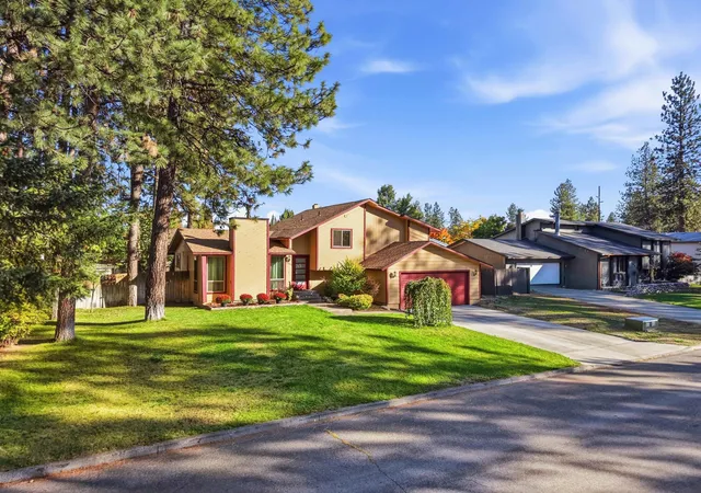 Photo 1 of Sale Pending at 2406 N Pioneer Ridge Dr, Post Falls, ID 83854 | MLS# 202625878 | Listing updated on 2026-10-22