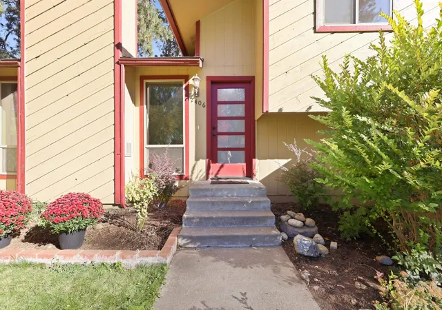 Photo 3 of Sale Pending at 2406 N Pioneer Ridge Dr, Post Falls, ID 83854 | MLS# 202625878 | Listing updated on 2026-10-22
