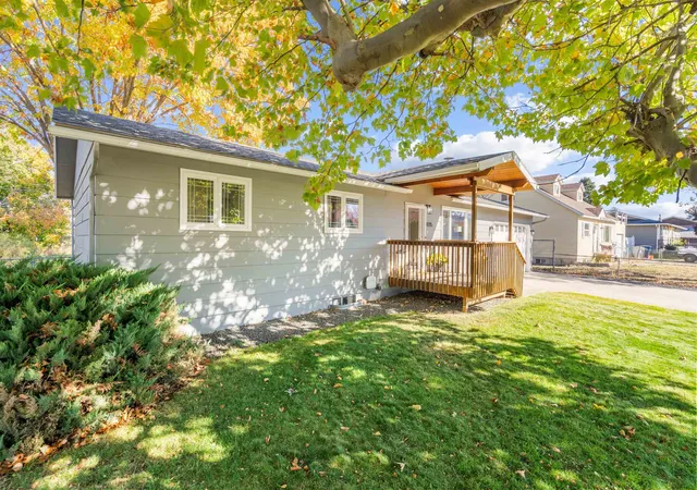 Photo 2 of Single family home for sale at 19215 E Valleyway Ave, Spokane Valley, WA 99016 | MLS# 202625879 | Listing updated on 2026-10-20