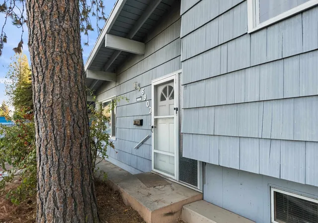Photo 4 of Single family home for sale at 6903 N Monroe St, Spokane, WA 99208 | MLS# 202625884 | Listing updated on 2026-10-27