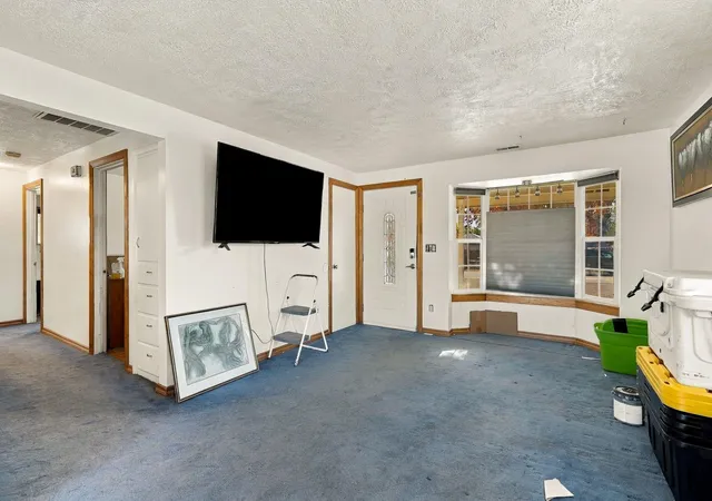 Photo 4 of Single family home for sale at 7917 E Knox Ave, Spokane Valley, WA 99212 | MLS# 202625891 | Listing updated on 2026-10-23