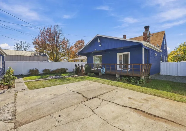 Photo 3 of Single family home for sale at 4018 N Ash St, Spokane, WA 99205 | MLS# 202625896 | Listing updated on 2026-10-25