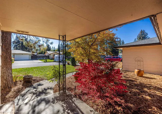 Photo 3 of Single family home for sale at 5216 W Baywood Ct, Spokane, WA 99208 | MLS# 202625900 | Listing updated on 2026-10-27
