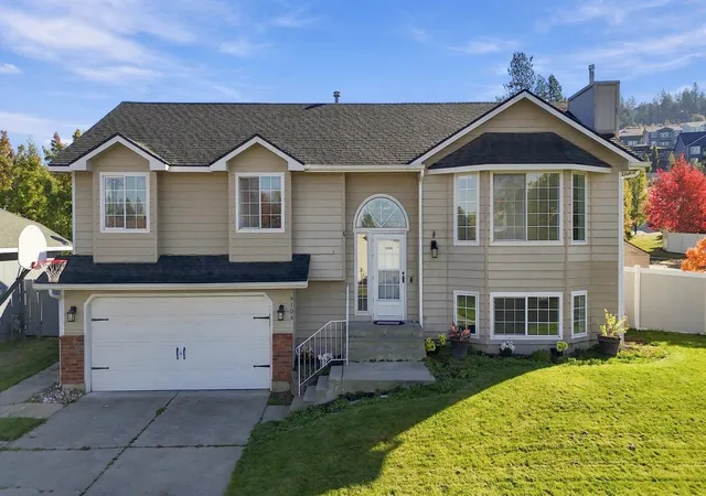 Photo 1 of Single family home for sale at 9104 N Farmdale St, Spokane, WA 99208 | MLS# 202625903 | Listing updated on 2026-10-19