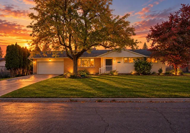 Photo 1 of Single family home for sale at 3811 S Sundown Dr, Spokane Valley, WA 99206 | MLS# 202625907 | Listing updated on 2026-10-23