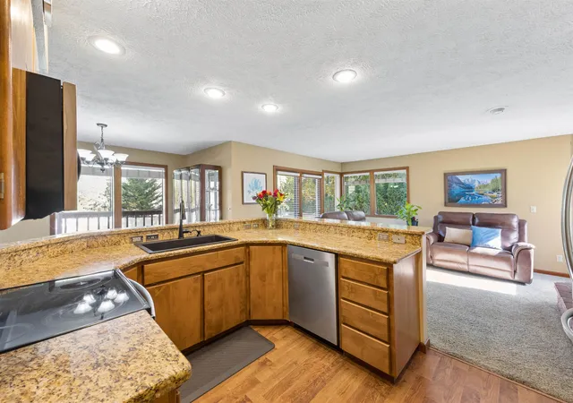 Photo 2 of Single family home for sale at 702 W Briar Cliff Ct, Spokane, WA 99218 | MLS# 202625908 | Listing updated on 2026-10-21