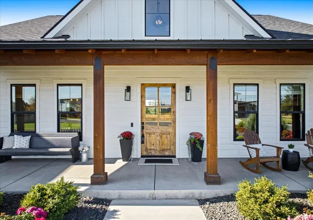 Photo 3 of Single family home for sale at 5284 S Falcon Point Ct, Spokane, WA 99224 | MLS# 202625913 | Listing updated on 2026-10-23