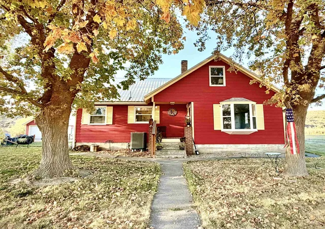 Photo 1 of Single family home for sale at 23139 E Lowe Rd, Lamona, WA 99144 | MLS# 202625916 | Listing updated on 2026-10-23