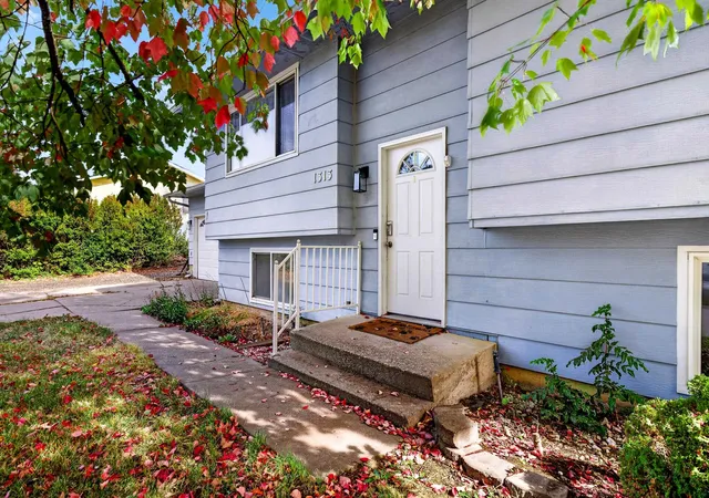 Photo 1 of Single family home for sale at 1313 Gary St, Cheney, WA 99004 | MLS# 202625922 | Listing updated on 2026-10-20