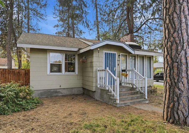 Photo 3 of Single family home for sale at 2929 W Garland Ave, Spokane, WA 99224 | MLS# 202625925 | Listing updated on 2026-10-24