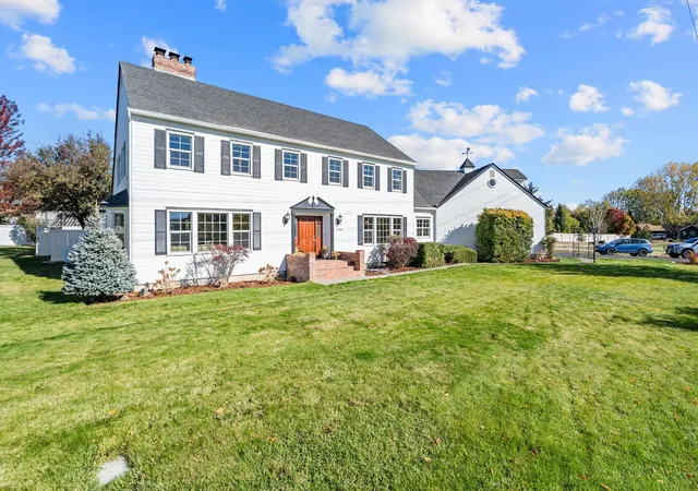 Photo 3 of Single family home for sale at 7502 N Five Mile Ave, Spokane, WA 99208 | MLS# 202625927 | Listing updated on 2026-10-18