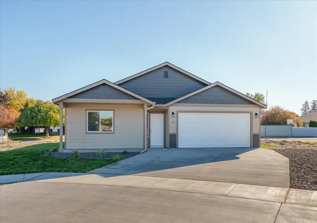 Single family home for sale at 425 N Garvin Ct, Greenacres, WA 99016 | MLS# 202625929