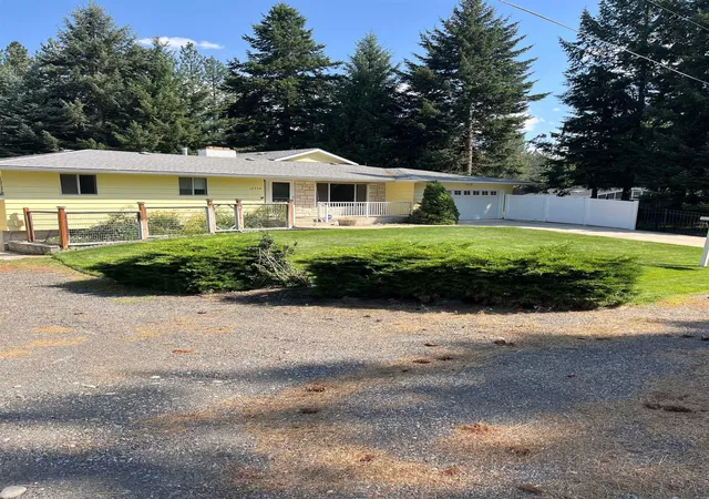 Photo 2 of Multi family home for sale at 17704 N Hilltop Rd, Colbert, WA 99005 | MLS# 202625934 | Listing updated on 2026-10-18
