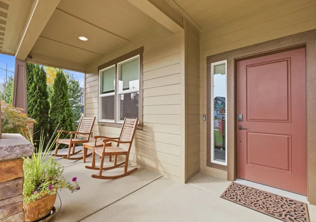 Photo 2 of Single family home for sale at 1709 N Hood River Rd, Liberty Lake, WA 99019 | MLS# 202625935 | Listing updated on 2026-10-22