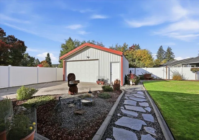 Photo 2 of Single family home for sale at 117 N Sunderland Rd, Spokane Valley, WA 99206 | MLS# 202625943 | Listing updated on 2026-10-20