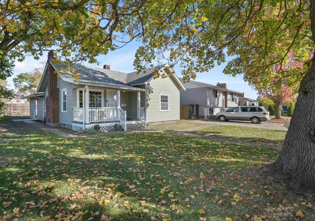 Single family home for sale at 1021 E Nebraska Ave, Spokane, WA 99208 | MLS# 202625956