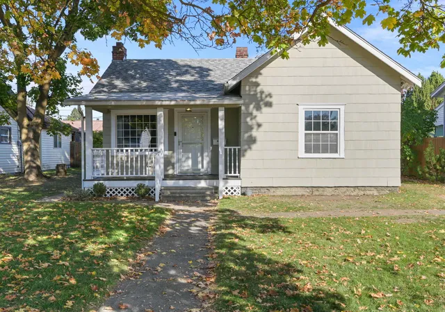 Photo 2 of Single family home for sale at 1021 E Nebraska Ave, Spokane, WA 99208 | MLS# 202625956 | Listing updated on 2026-10-21
