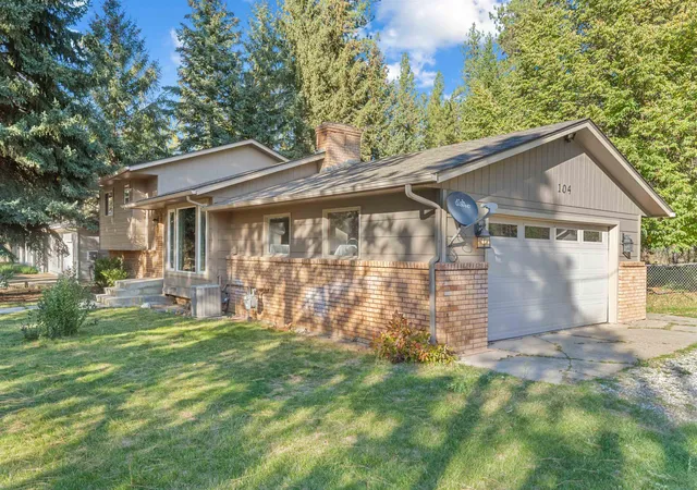 Photo 2 of Single family home for sale at 104 N Washington St, Deer Park, WA 99006 | MLS# 202625973 | Listing updated on 2026-10-20