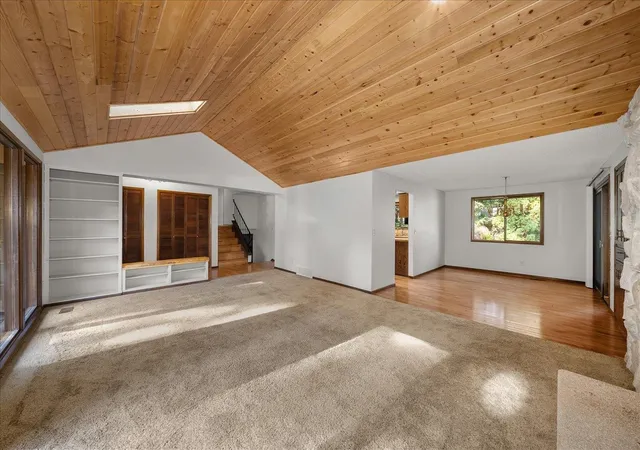 Photo 3 of Single family home for sale at 12020 N Vistawood Ct, Spokane, WA 99218 | MLS# 202625984 | Listing updated on 2026-10-27