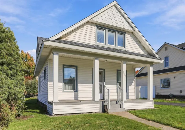 Photo 2 of Single family home for sale at 1808 W Spofford Ave, Spokane, WA 99205 | MLS# 202625986 | Listing updated on 2026-10-21