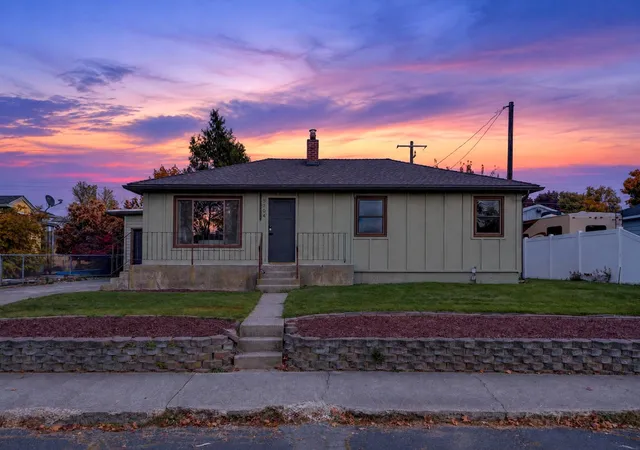 Photo 1 of Single family home for sale at 5704 N F St, Spokane, WA 99205 | MLS# 202625992 | Listing updated on 2026-10-21