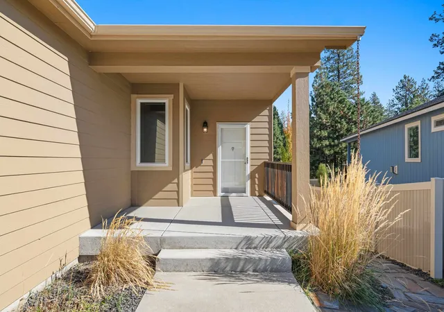 Photo 2 of Single family home for sale at 2905 S Custer Ln, Spokane, WA 99223 | MLS# 202625995 | Listing updated on 2026-10-22