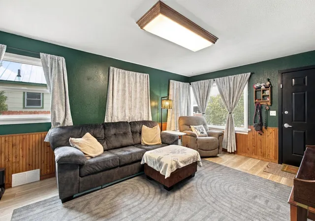 Photo 3 of Single family home for sale at 475 S Oak St, Colville, WA 99114 | MLS# 202625998 | Listing updated on 2026-10-21