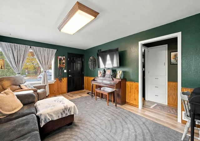 Photo 4 of Single family home for sale at 475 S Oak St, Colville, WA 99114 | MLS# 202625998 | Listing updated on 2026-10-21