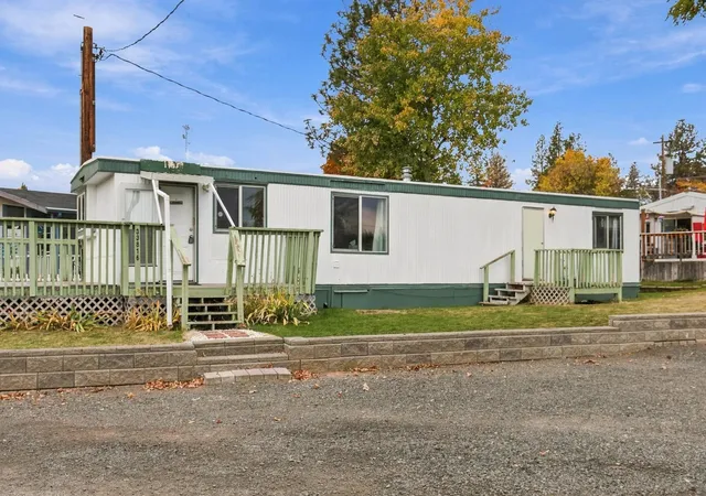 Photo 3 of Manufactured home for sale at 33816 Aztec Ln, Cheney, WA 99004 | MLS# 202626001 | Listing updated on 2026-10-21