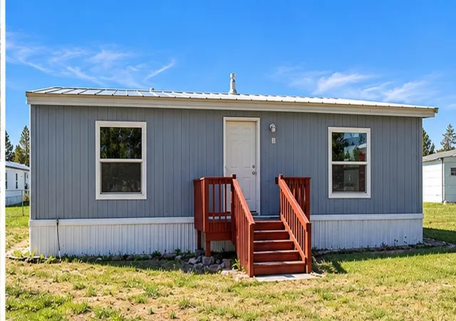 Photo 1 of Manufactured home for sale at 40602 N Newport Hwy, Elk, WA 99009 | MLS# 202626022 | Listing updated on 2026-10-21