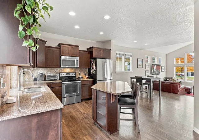 Photo 2 of Single family home for sale at 9206 N Rosebury Ln, Spokane, WA 99208 | MLS# 202626028 | Listing updated on 2026-10-21