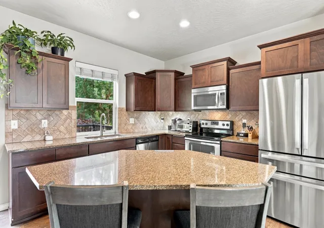 Photo 4 of Single family home for sale at 9206 N Rosebury Ln, Spokane, WA 99208 | MLS# 202626028 | Listing updated on 2026-10-21