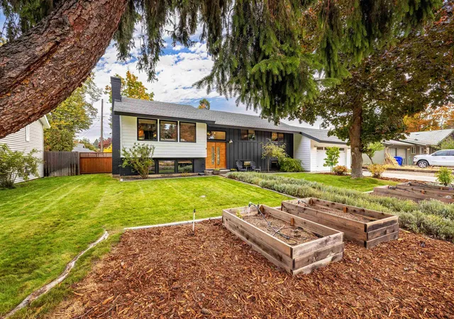 Photo 1 of Single family home for sale at 6021 S Napa St, Spokane, WA 99223 | MLS# 202626030 | Listing updated on 2026-10-21
