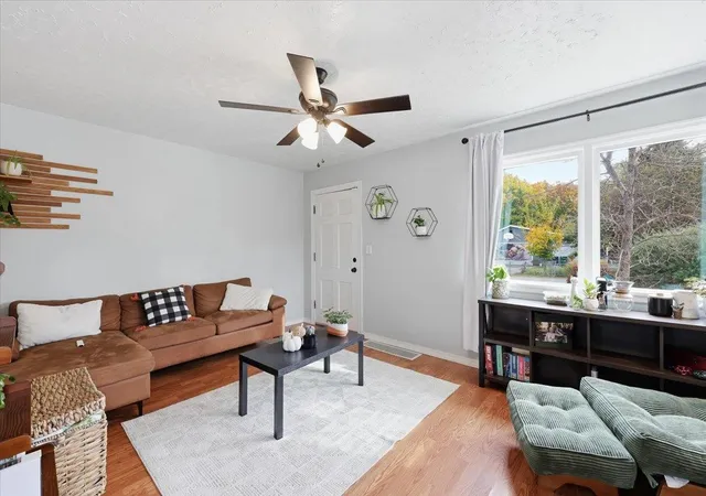 Photo 4 of Single family home for sale at 513 N Felts Rd, Spokane Valley, WA 99206 | MLS# 202626034 | Listing updated on 2026-10-21