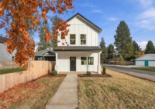 Photo 2 of Single family home for sale at 6100 N Stevens St, Spokane, WA 99205 | MLS# 202626056 | Listing updated on 2026-10-22