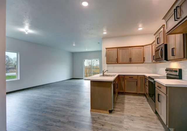 Photo 4 of Single family home for sale at 422 N Martini Ln, Spokane Valley, WA 99216 | MLS# 202626060 | Listing updated on 2026-10-22