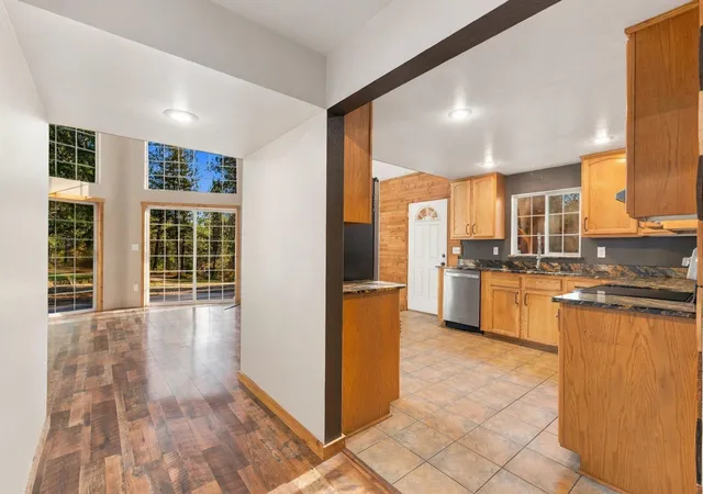 Photo 4 of Single family home for sale at 4383a Gardenspot Rd, Clayton, WA 99110 | MLS# 202626066 | Listing updated on 2026-10-23