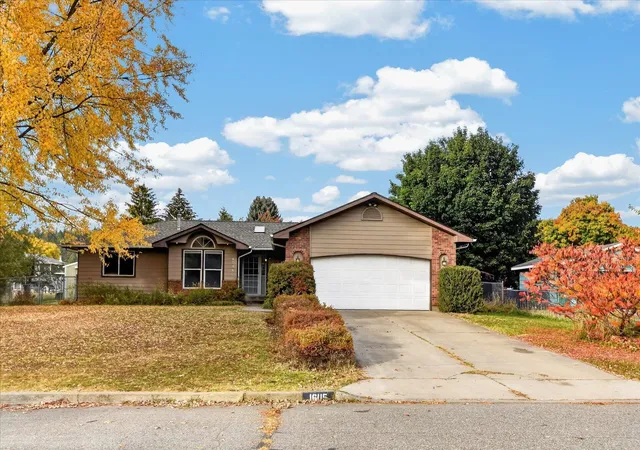 Single family home for sale at 16115 E Longfellow Ave, Spokane Valley, WA 99216 | MLS# 202626068
