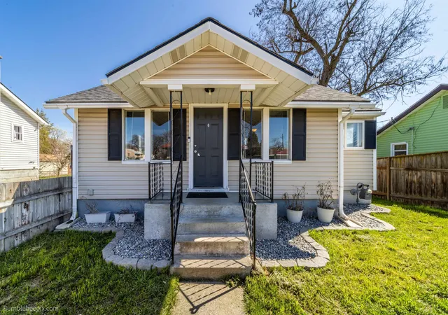 Photo 2 of Single family home for sale at 4718 N Magnolia St, Spokane, WA 99207 | MLS# 202626077 | Listing updated on 2026-10-22