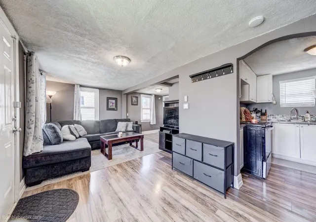 Photo 3 of Single family home for sale at 4718 N Magnolia St, Spokane, WA 99207 | MLS# 202626077 | Listing updated on 2026-10-22