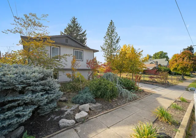 Photo 2 of Single family home for sale at 3622 E 26th Avenue, Spokane, WA 99223 | MLS# 202626080 | Listing updated on 2026-10-22