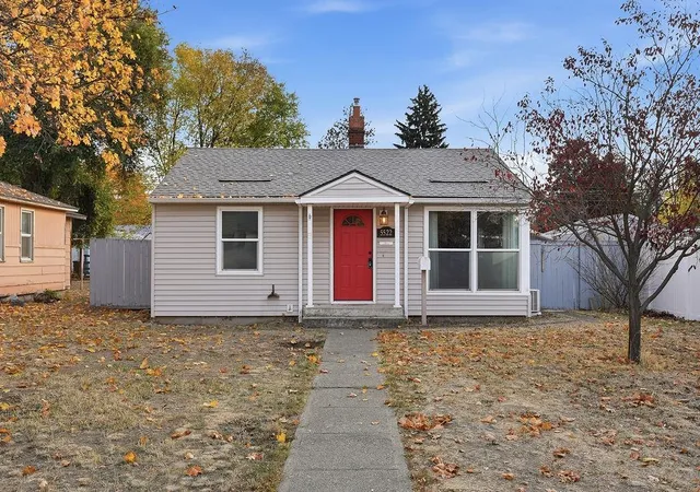 Photo 2 of Single family home for sale at 5522 N Cannon St, Spokane, WA 99205 | MLS# 202626081 | Listing updated on 2026-10-22