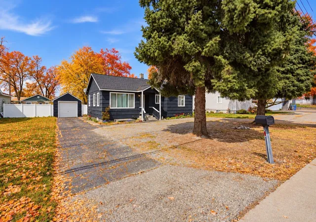 Photo 3 of Single family home for sale at 309 N Mcdonald Rd, Spokane Valley, WA 99216 | MLS# 202626087 | Listing updated on 2026-10-22
